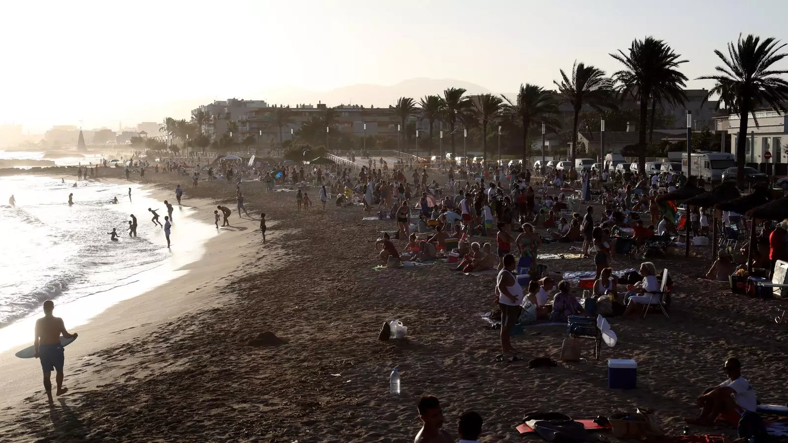 Turistes a la Platja de Palma.