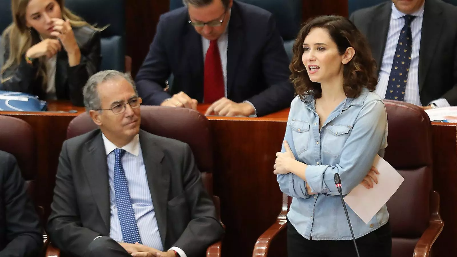 Isabel Díaz Ayuso ahir intervenint a l’Assemblea de la Comunitat de Madrid.