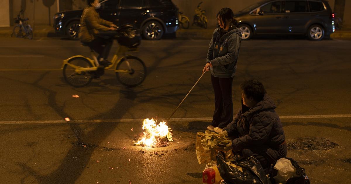 La Xina prohibeix convertir els pisos en petits cementiris