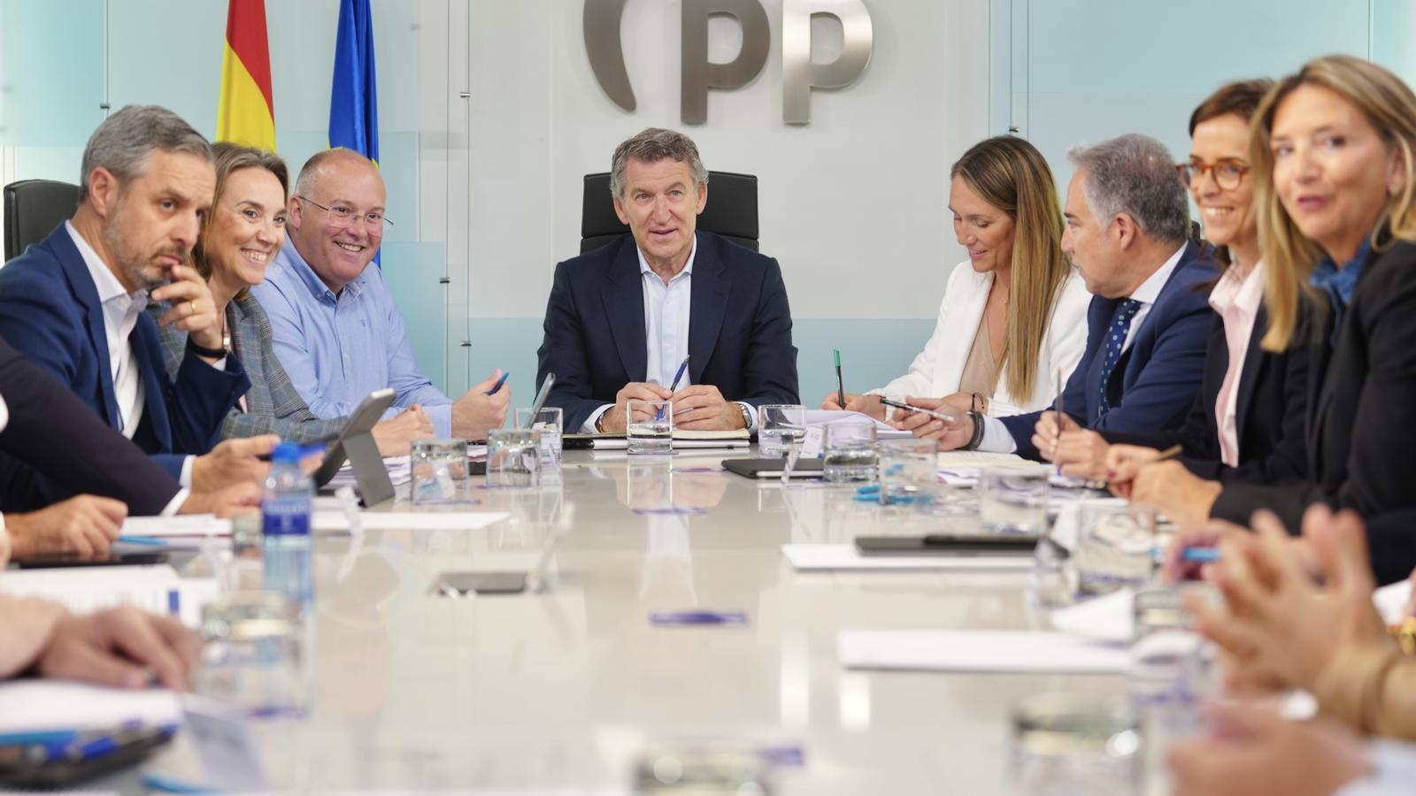 El líder del PP, Alberto Núñez Feijóo, preside el comité de dirección del partido en la sede de Madrid.
