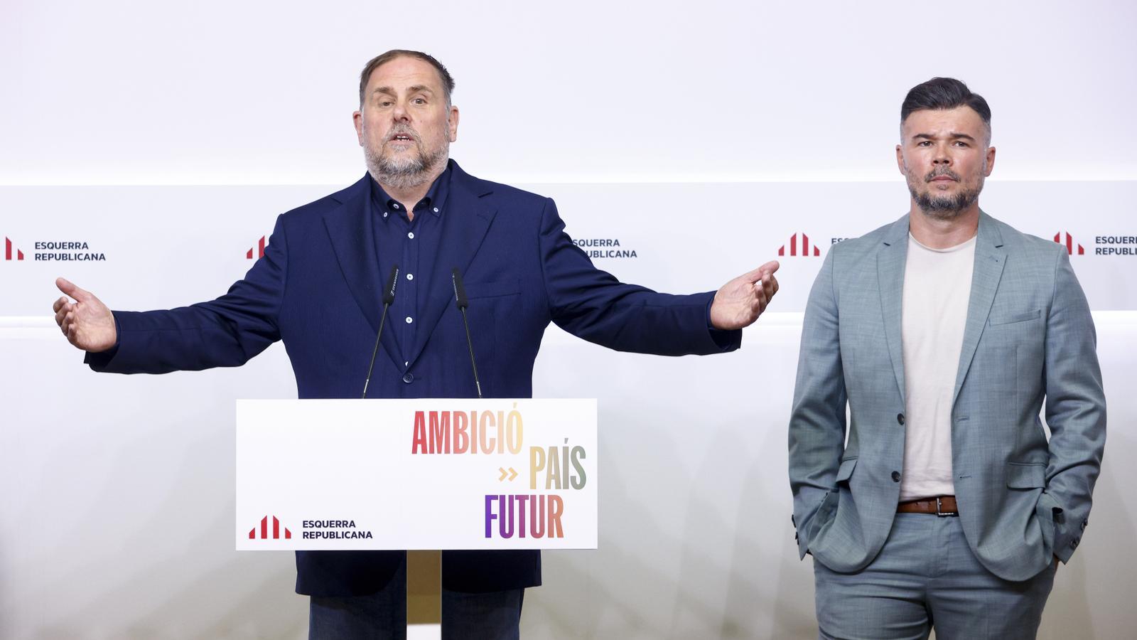 Oriol Junqueras accompanied by Gabriel Rufián at the ERC headquarters in Barcelona