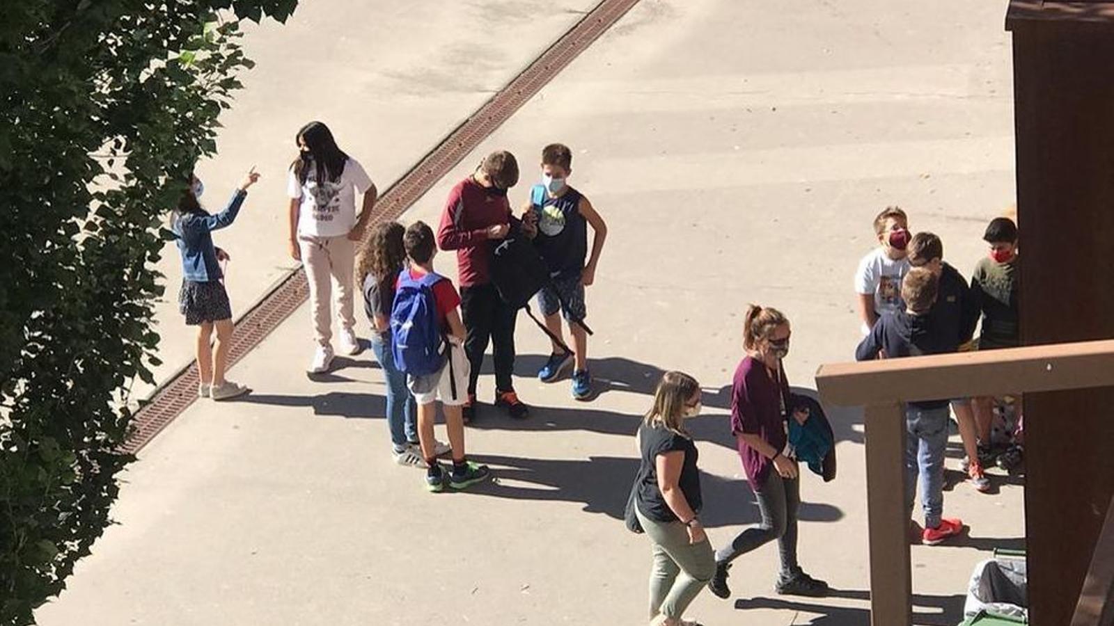 Segona aula confinada a l'escola andorrana de segona ensenyança d'Ordino. / EASEO