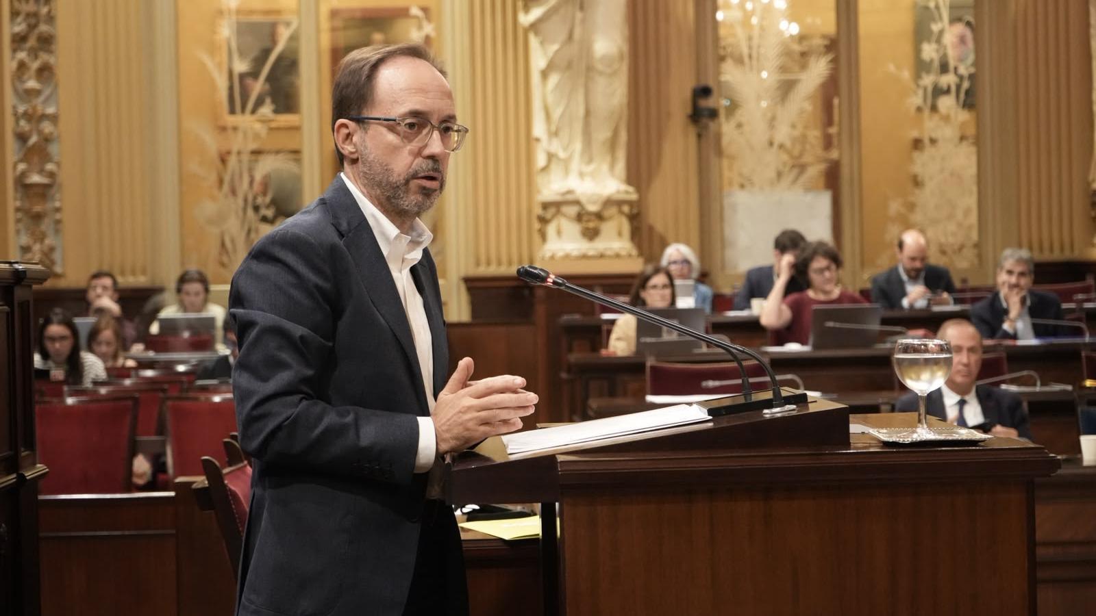 Josep Castells heute Morgen während der allgemeinen Politikdebatte