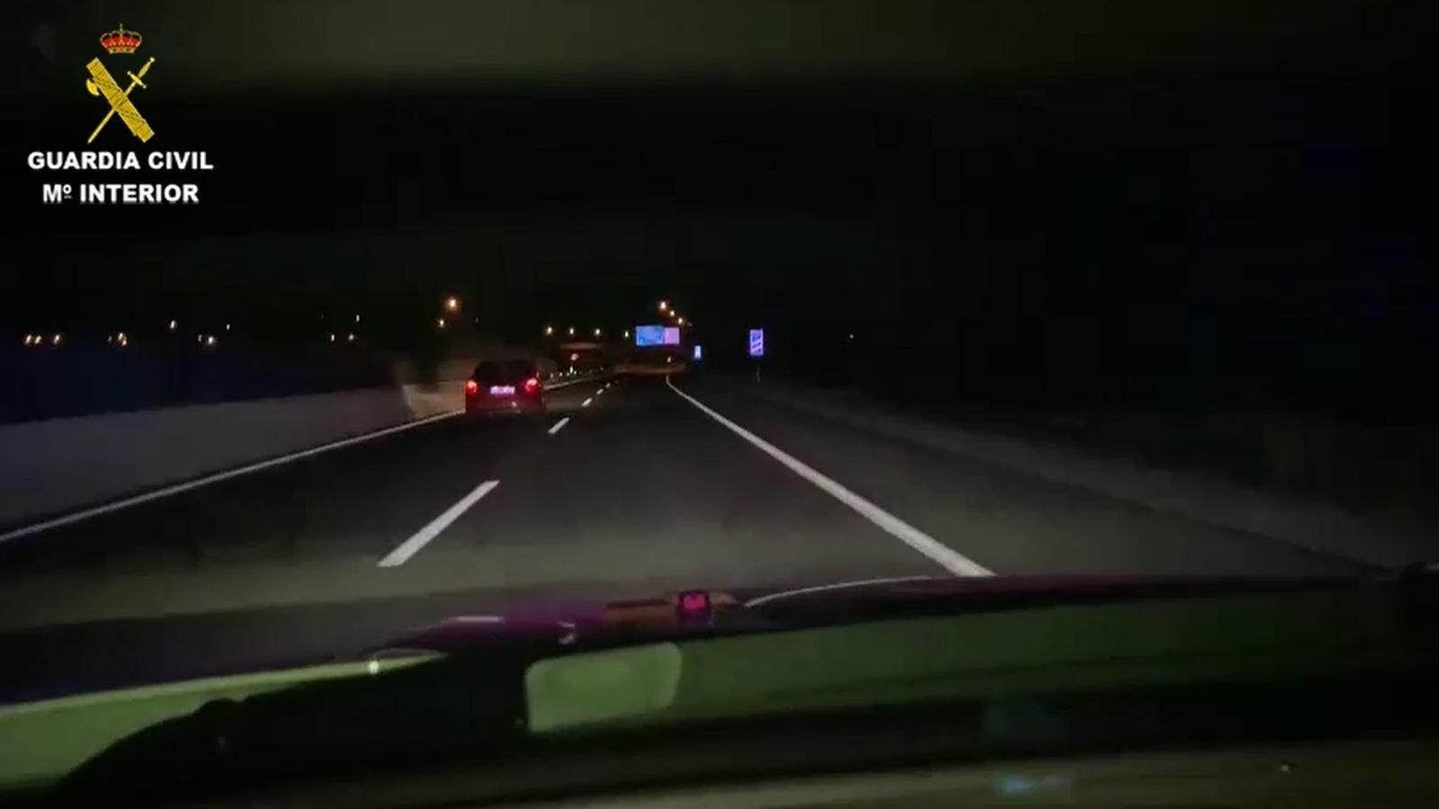 Detenen un home de 68 anys per circular en sentit contrari i quadruplicar la taxa d'alcohol permesa
