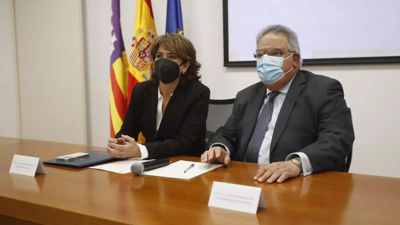 La fiscal general de l'Estat, Dolores Delgado, i el fiscal general de les Balears, Bartomeu Barceló.