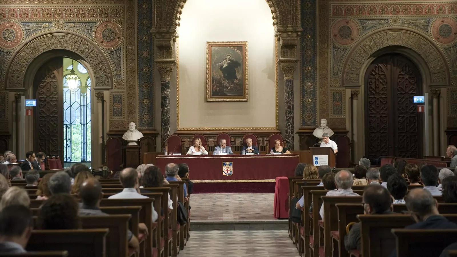 Intervenció del professor Díez, aquest dilluns a la sessió extraordinària del claustre de la UB d'aquest dilluns / Francesc Melcion
