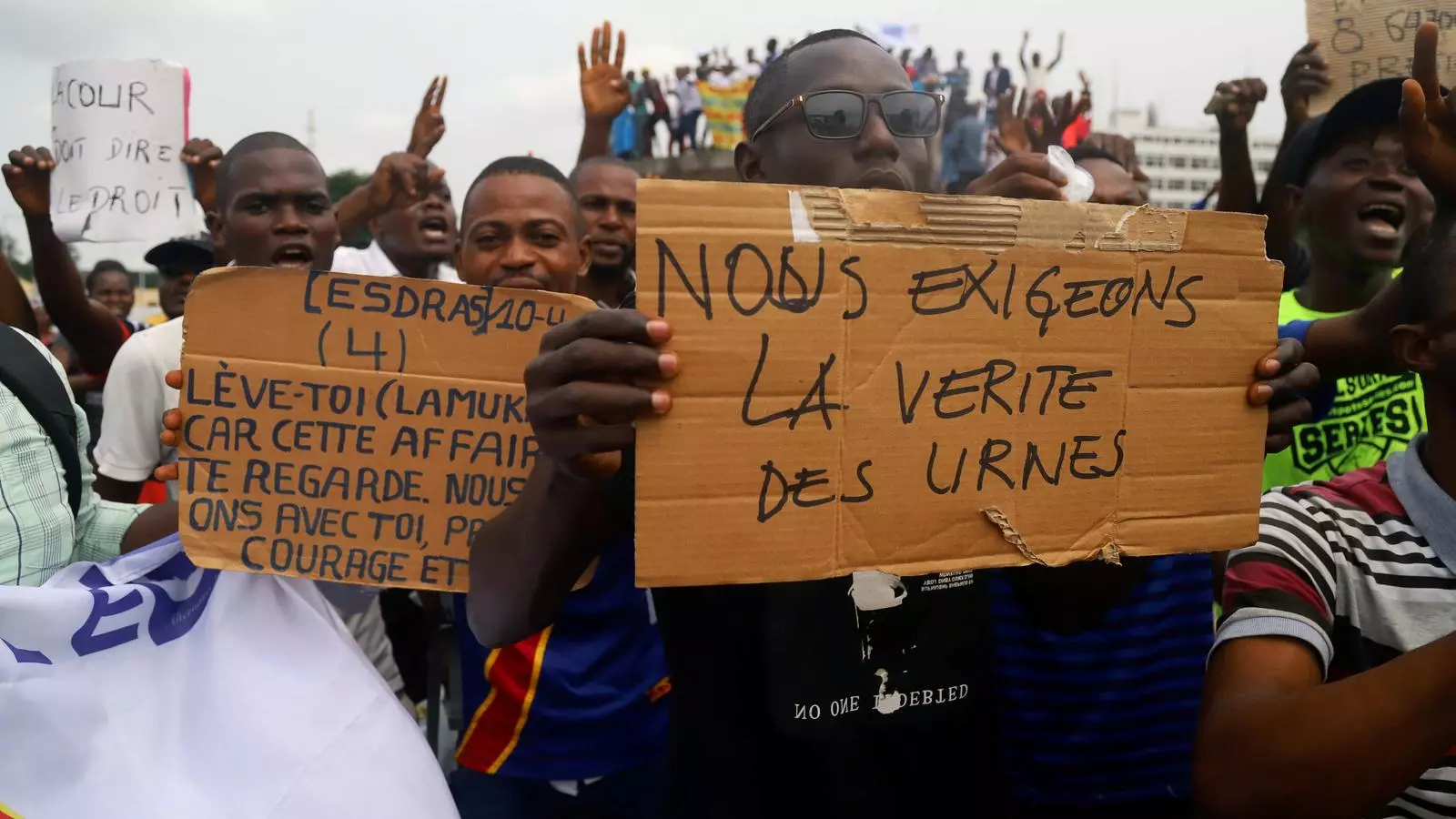 Manifestants congolesos surten al carrer a Kinshasa per exigir "la veritat de les urnes".