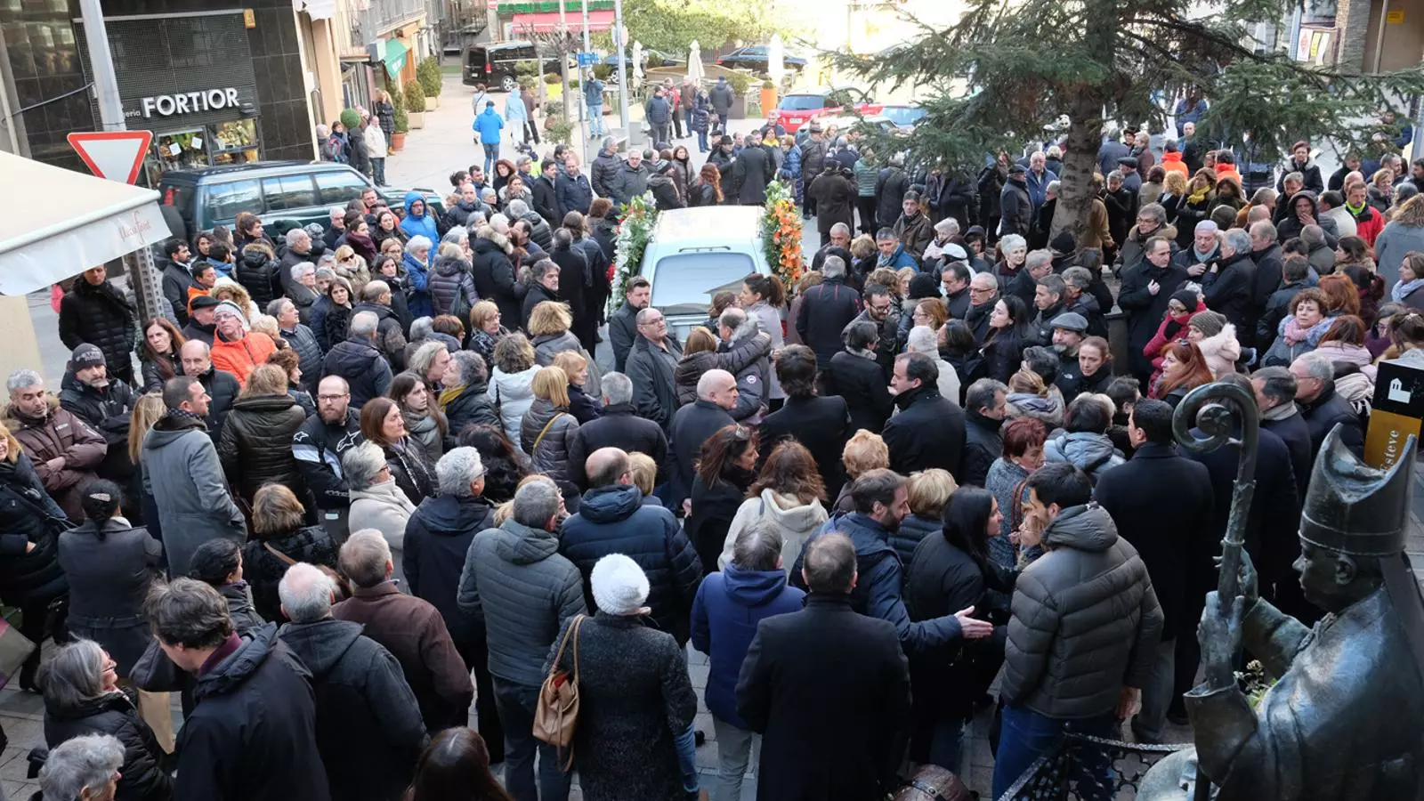 Multitudinari comiat a Rosa Ferrer. / M. T. (ANA)