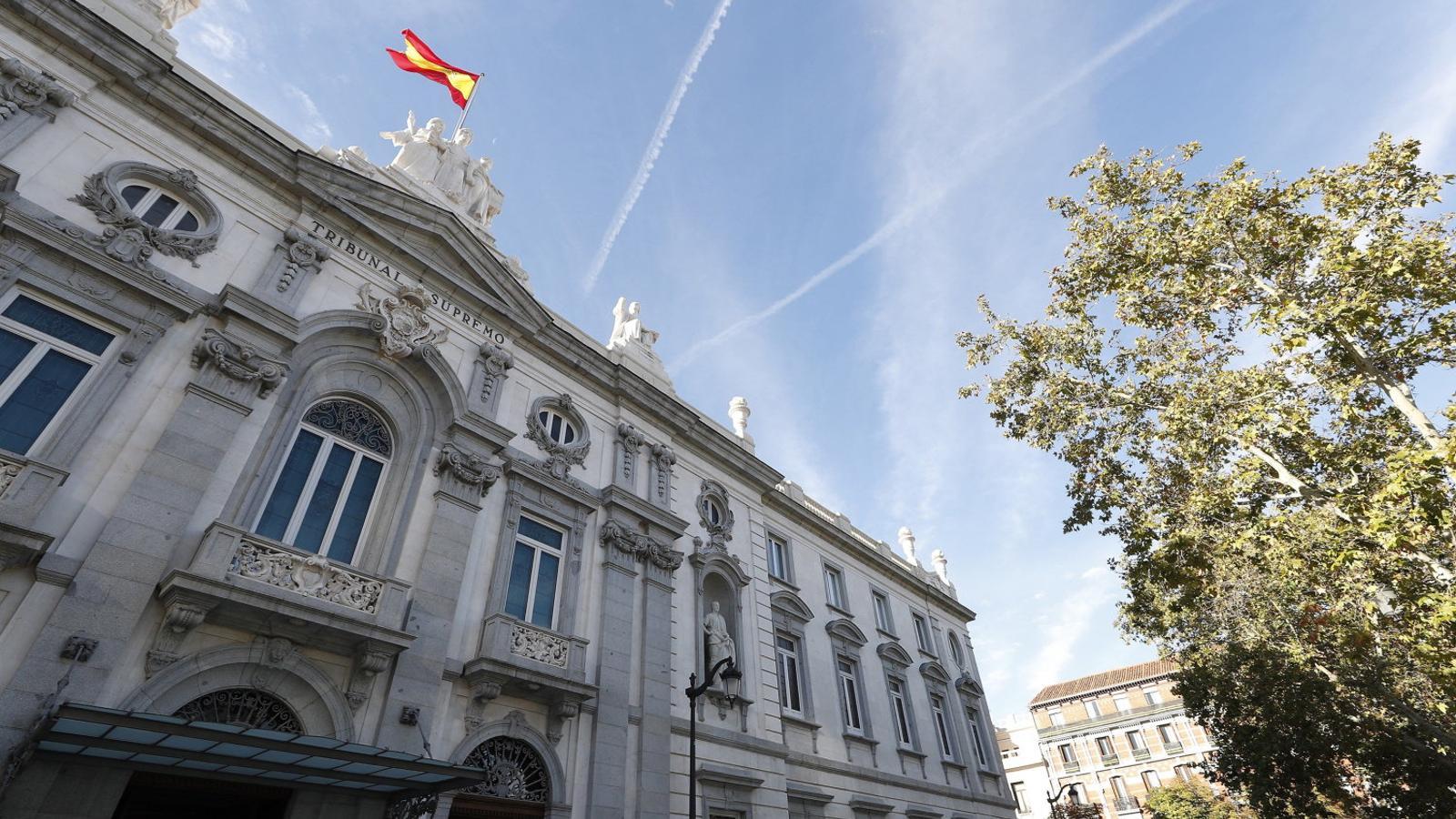 Facade of the Supreme Court in Madrid in an archive image.