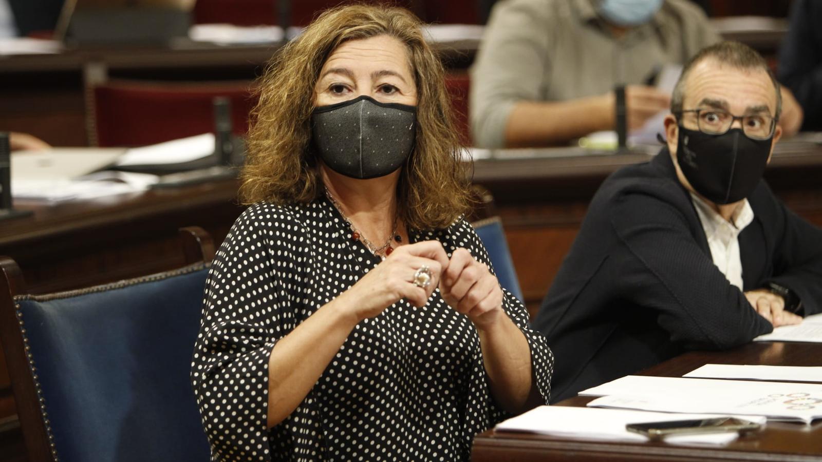 La presidenta del Govern, Francina Armengol, aquest dimarts en el ple del Parlament.