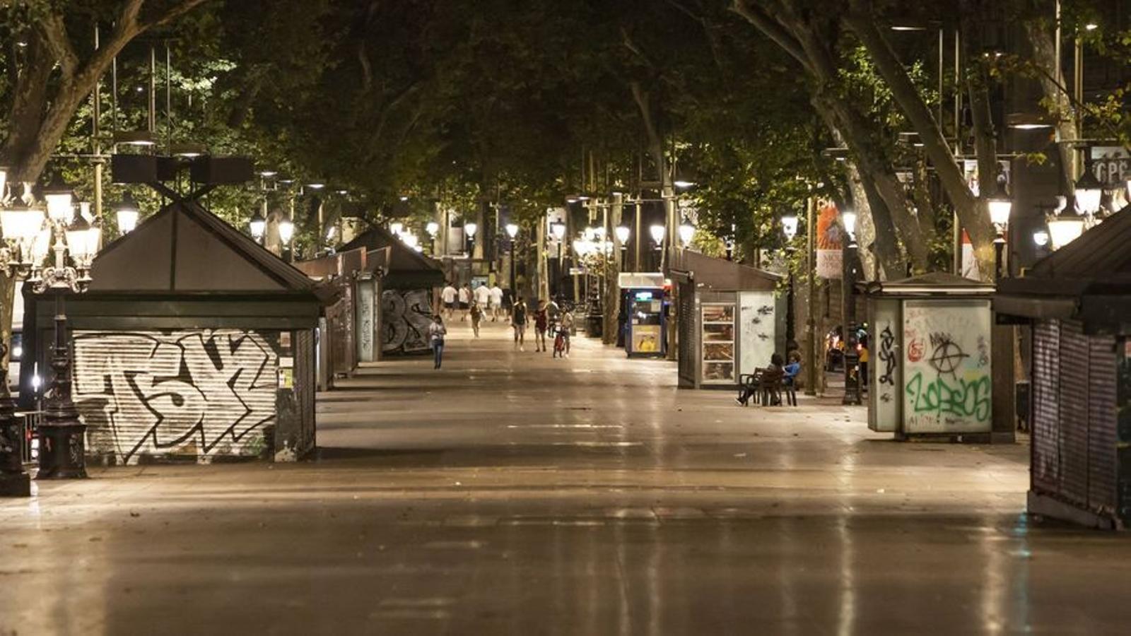 La Rambla de Barcelona durante el toque de queda.