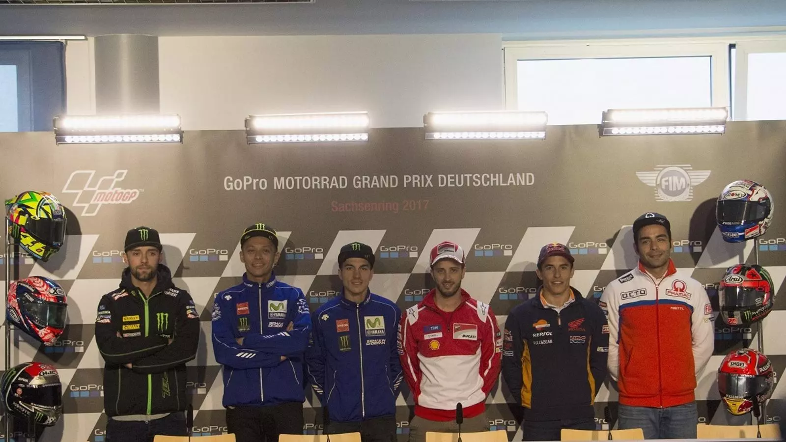 Rossi, Viñales, Dovizioso i Márquez, amb Folger i Petrucci, a la roda de premsa de dijous