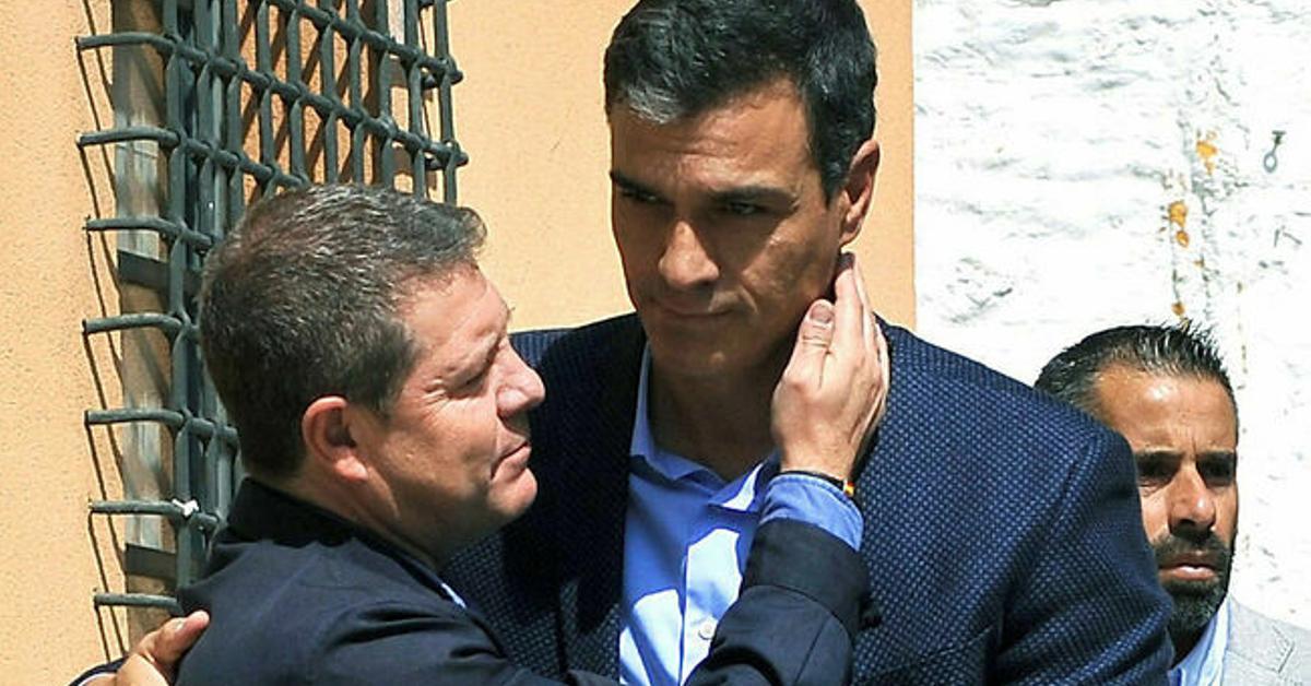 Emiliano García-Page no afluixa. El president de Castella-la Manxa, un dels barons socialistes més crítics amb Pedro Sánchez, ha tornat a carregar contra el president es...