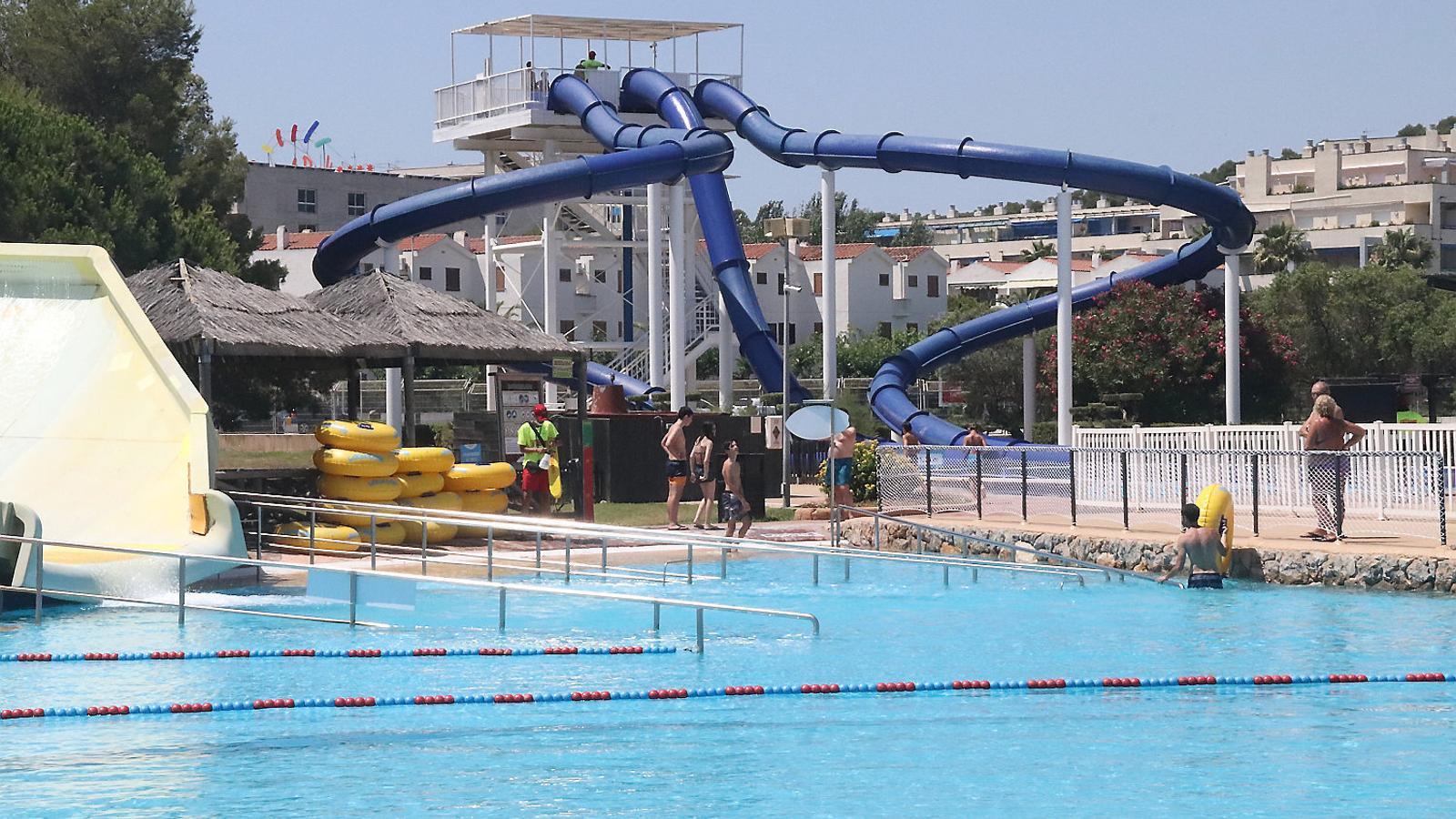 El parc aquàtic Aquopolis el dia de l’obertura.