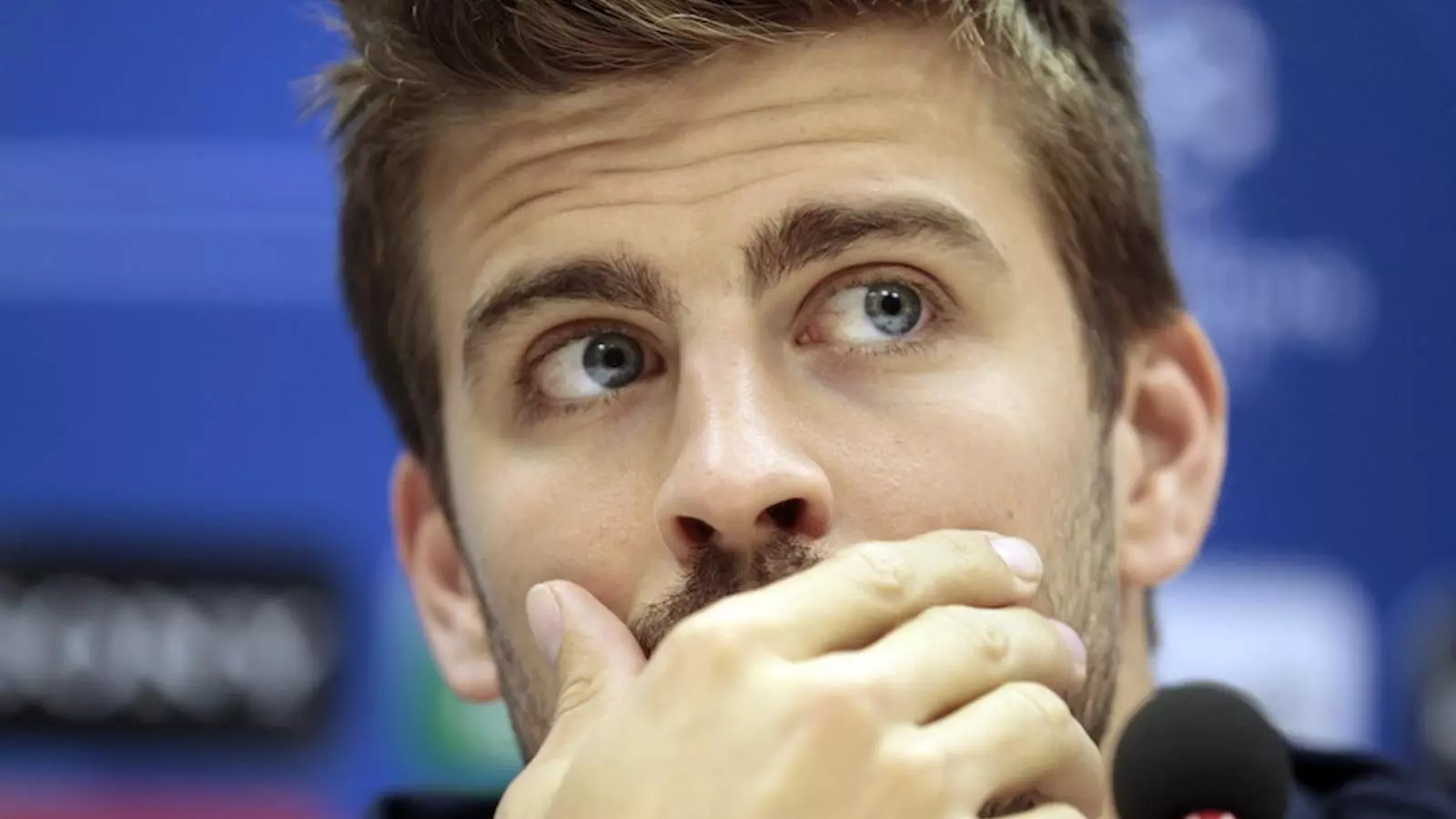 Gerard Piqué durant la roda de premsa prèvia al partit contra el Milan / STEFANO RELLANDINI / REUTERS