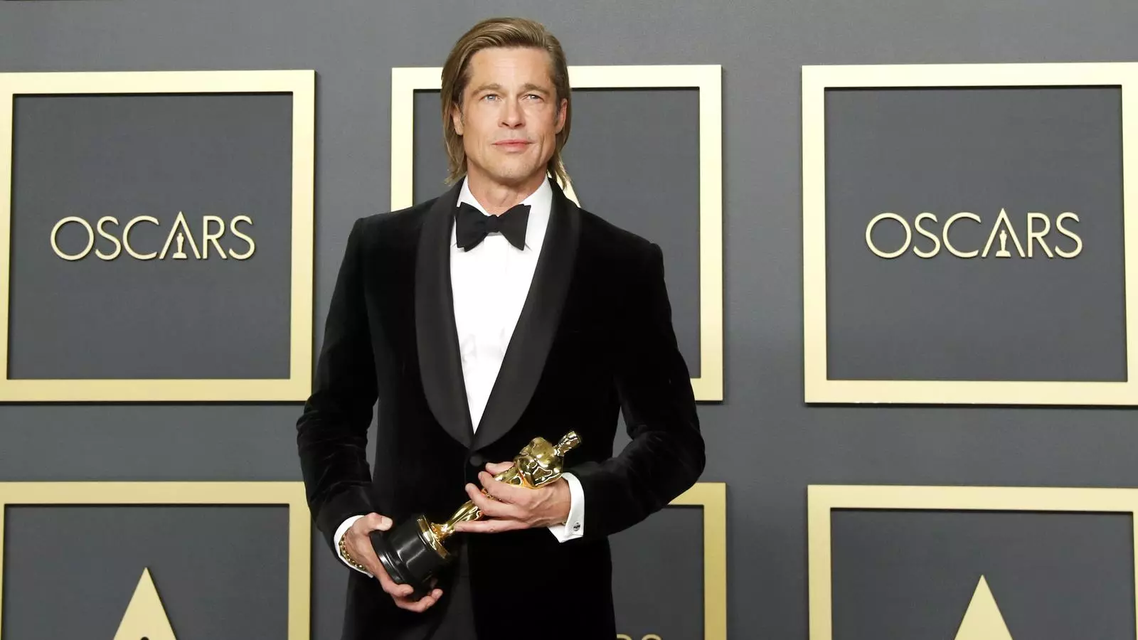 Brad Pitt, amb la seva estatueta