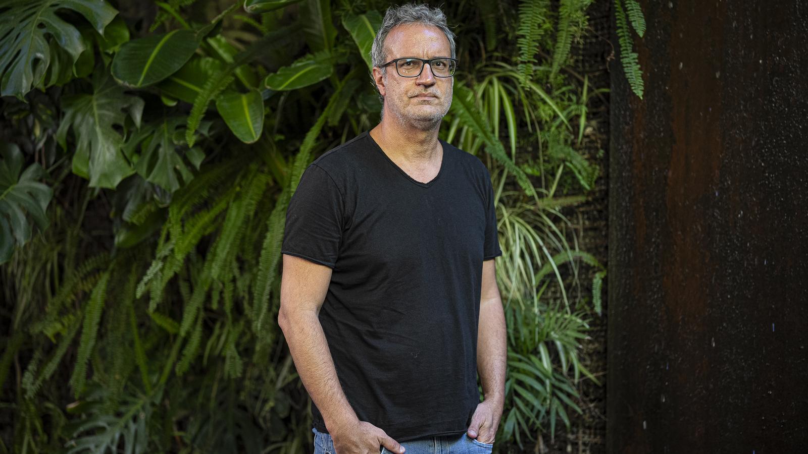 Pere Antoni Pons, en la librería Finestres de Barcelona