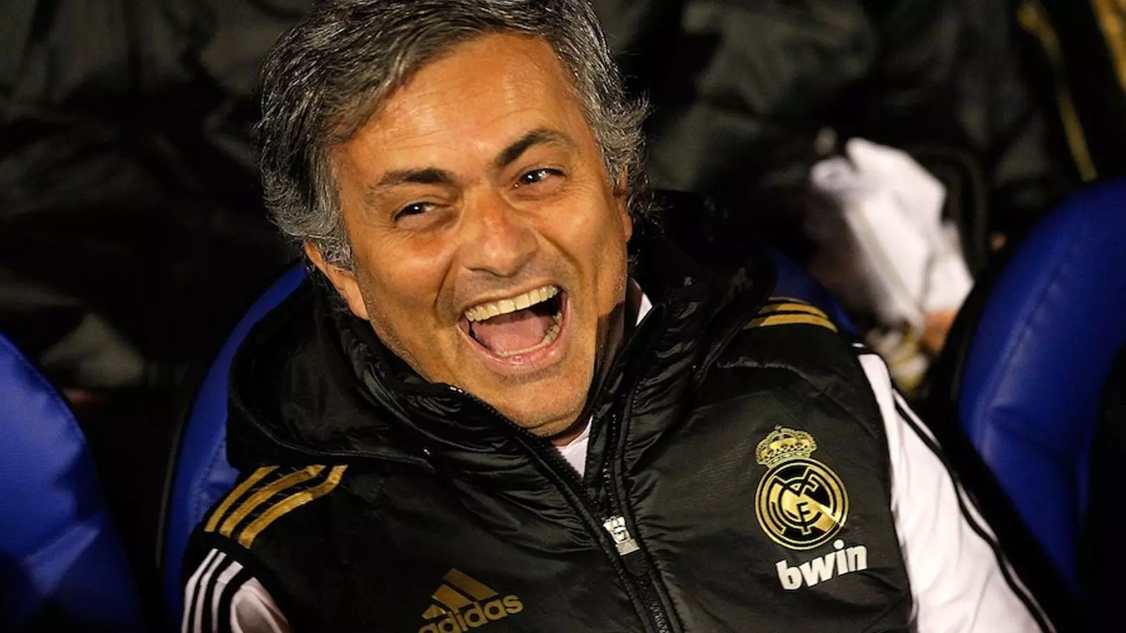 José Mourinho riu de gust a la banqueta del Reial Madrid.