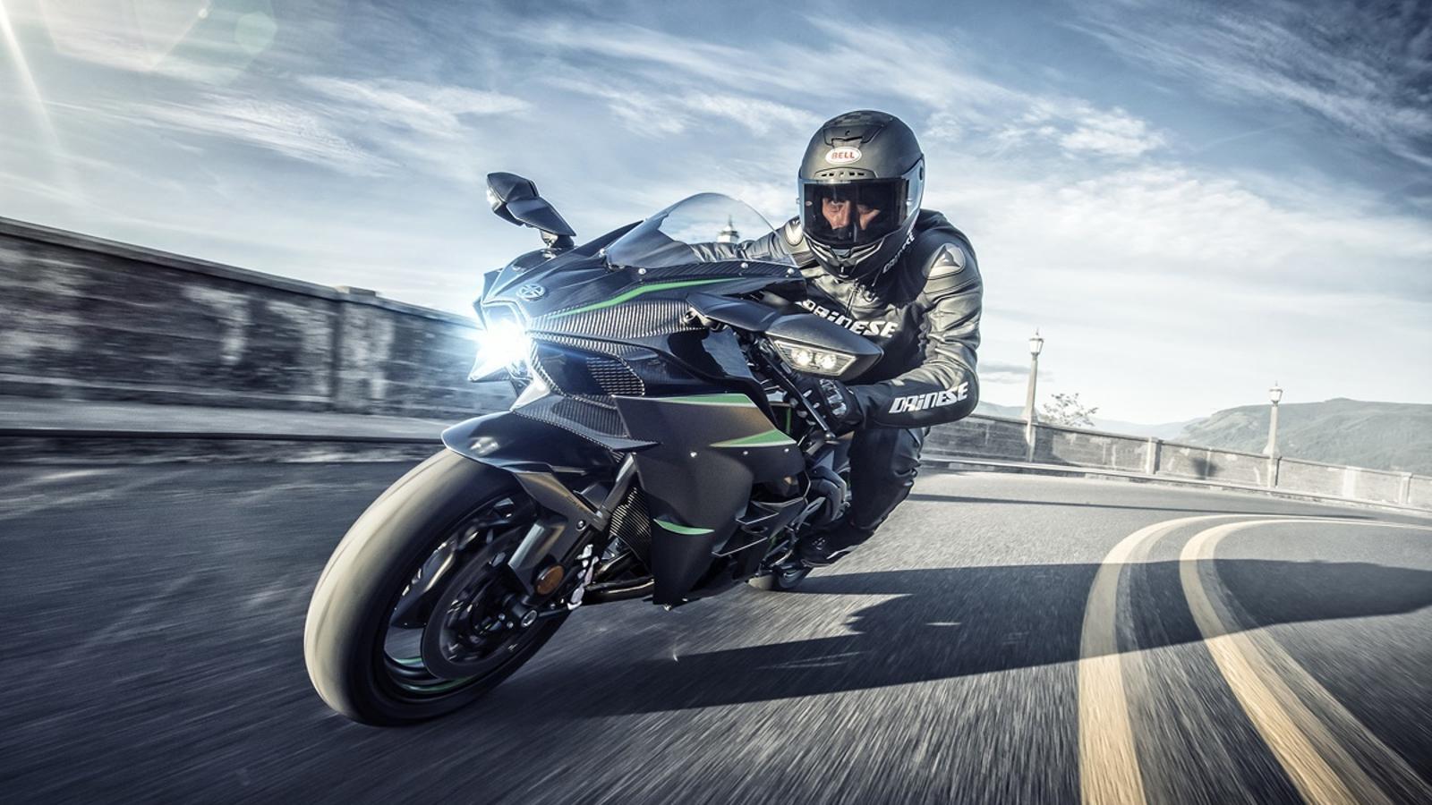 Kawasaki prepara la nova Ninja, més radical que mai