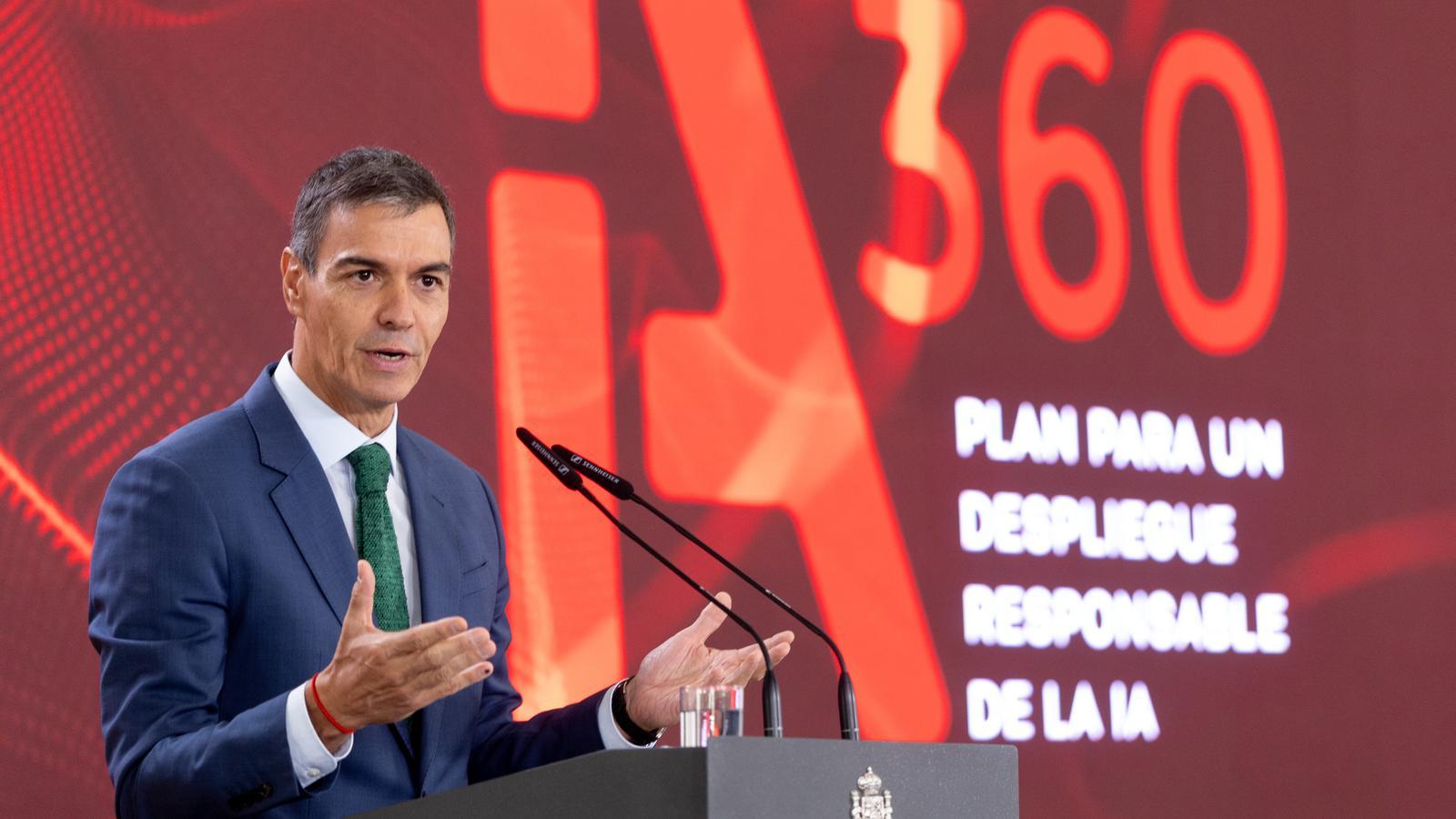 El presidente del gobierno español, Pedro Sánchez, este lunes en la Moncloa.