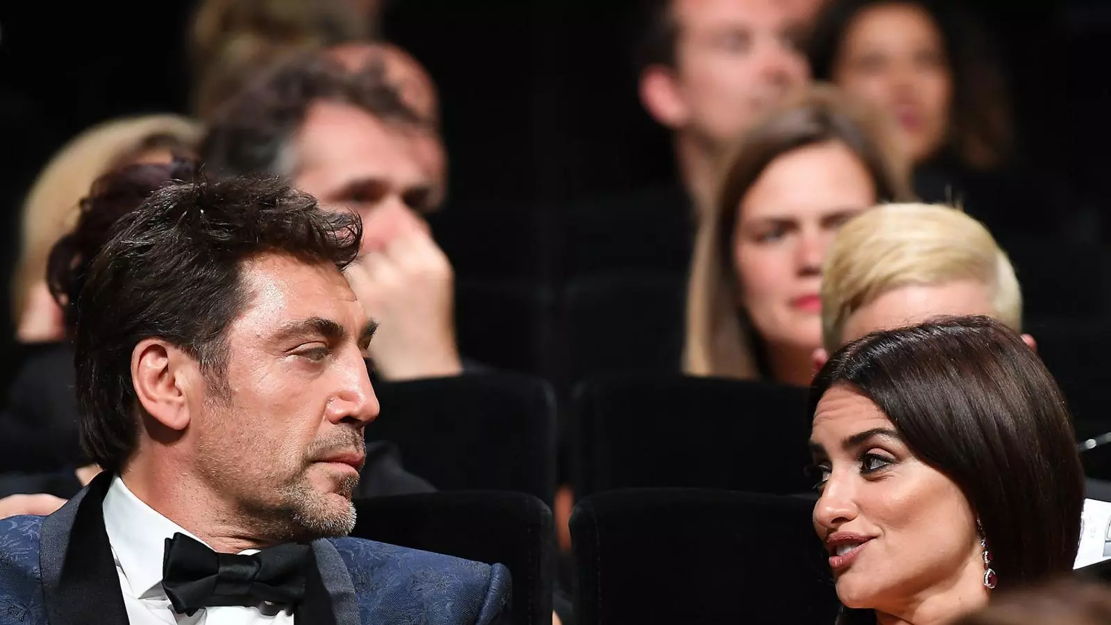 Javier Bardem i Penélope Cruz minuts abans de la projecció de Todos los saben a Canes.