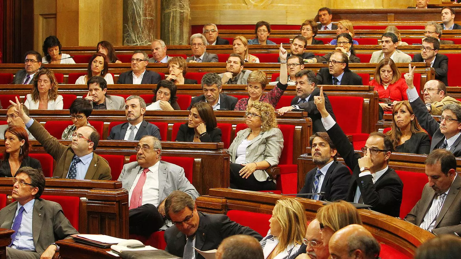 Els partits polítics hauran de posicionar-se sobre el dret a decidir en el debat de política general que comença dimarts al Parlament.