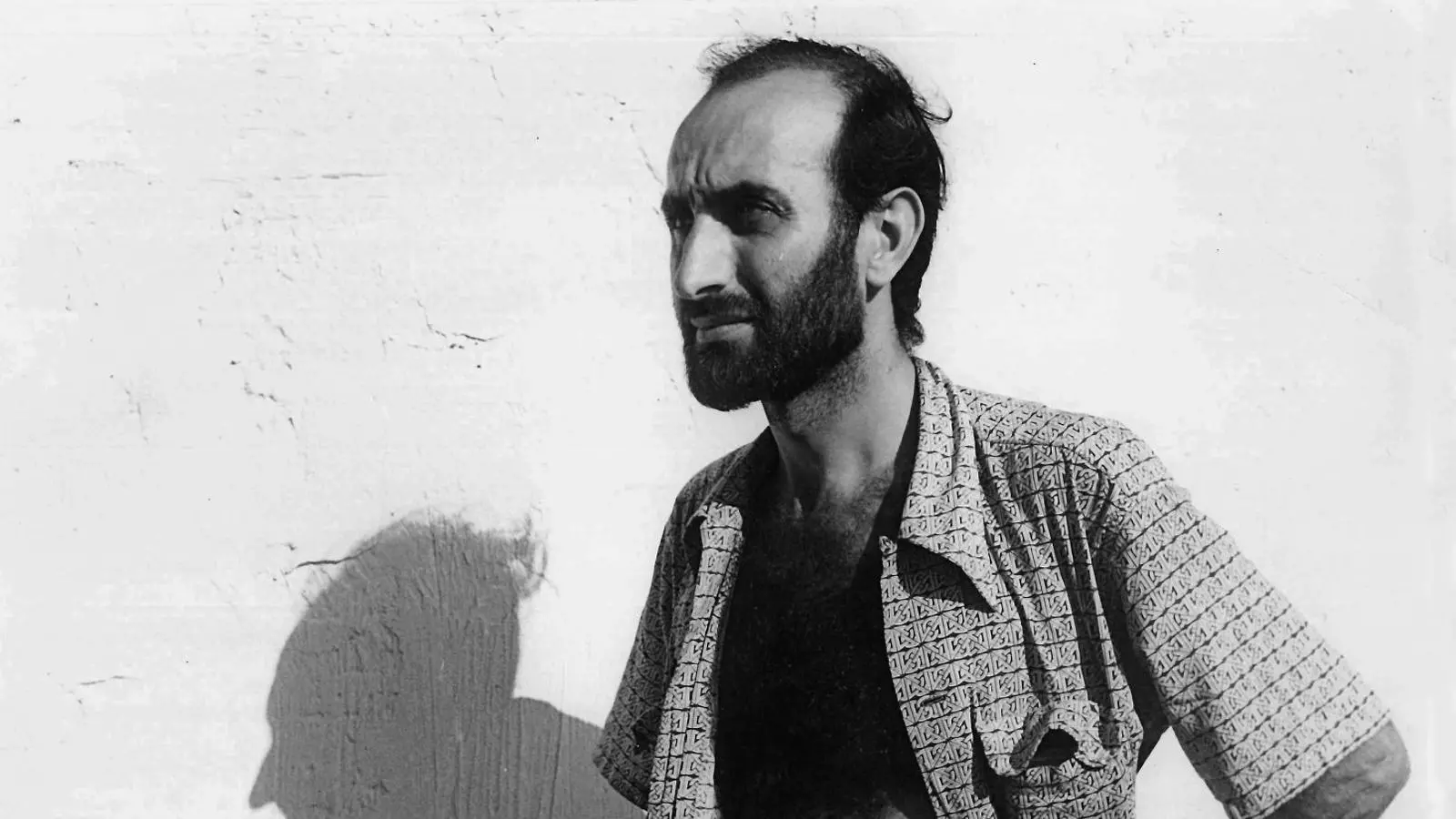 01. Palau i Fabre durant el rodatge d’El salari de la por, de Clouzot, en què va participar com a figurant. 02. L’autor fotografiat per Joan Corominas Salom.