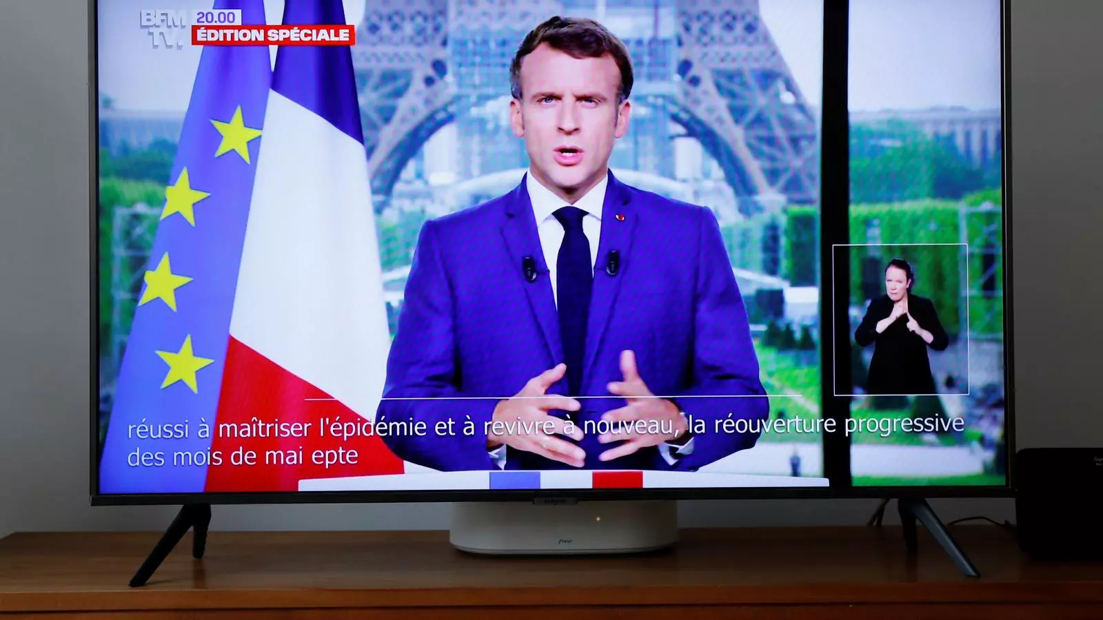 El presidente de Francia, Emmanuel Macron, durante el discurso televisivo de este lunes