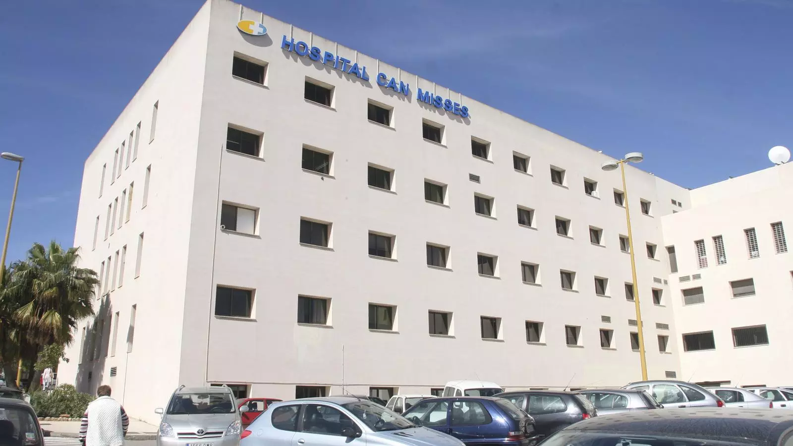 Els ciutadans d’Eivissa i de Formentera ja es poden beneficiar del nou servei de cirurgia de retina de l’Hospital Can Misses