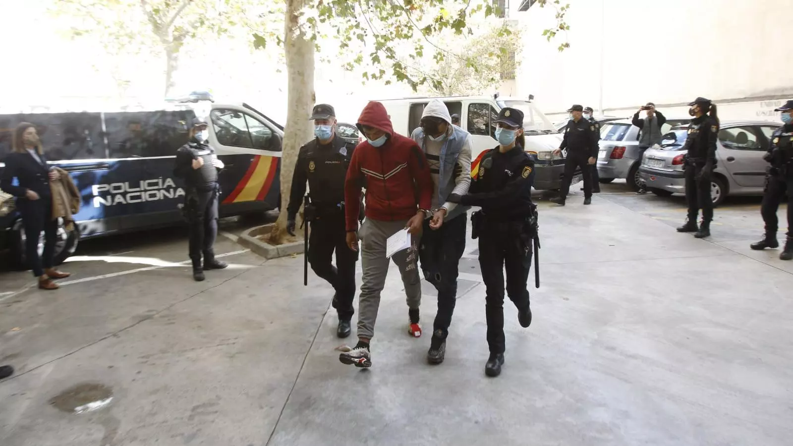 Dos dels 12 joves que han passat aquest dilluns a disposició judicial.