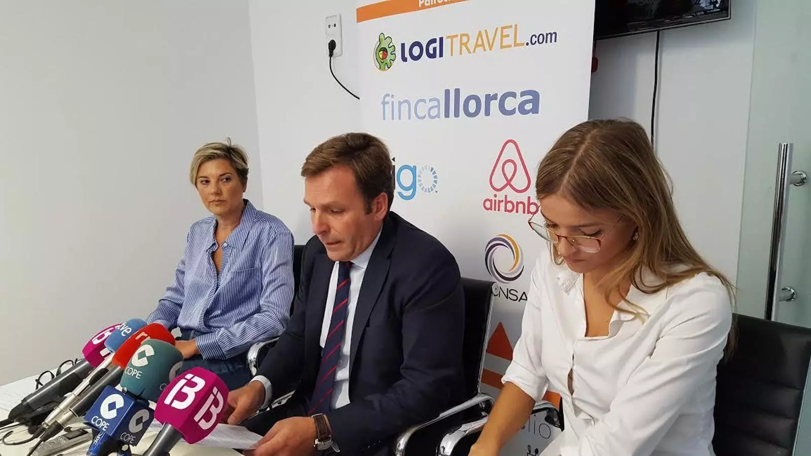 El president de Foro Vacacional, Juan Estarellas, aquest dimecres, en roda de premsa.