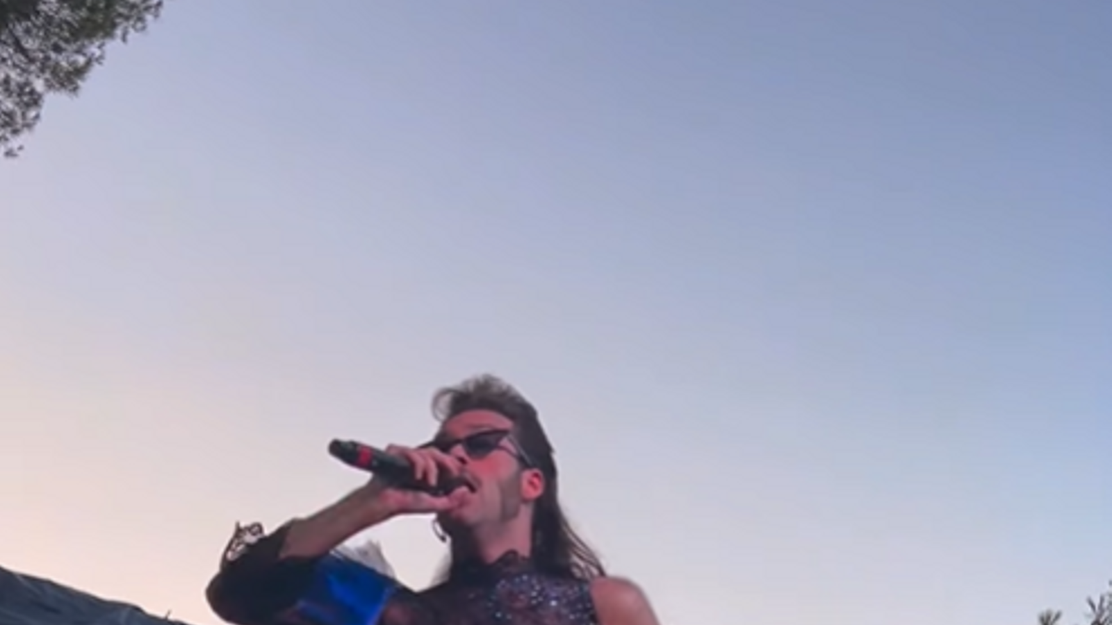 Uno de los artistas que actuó el pasado mes de julio en las fiestas de Peguera