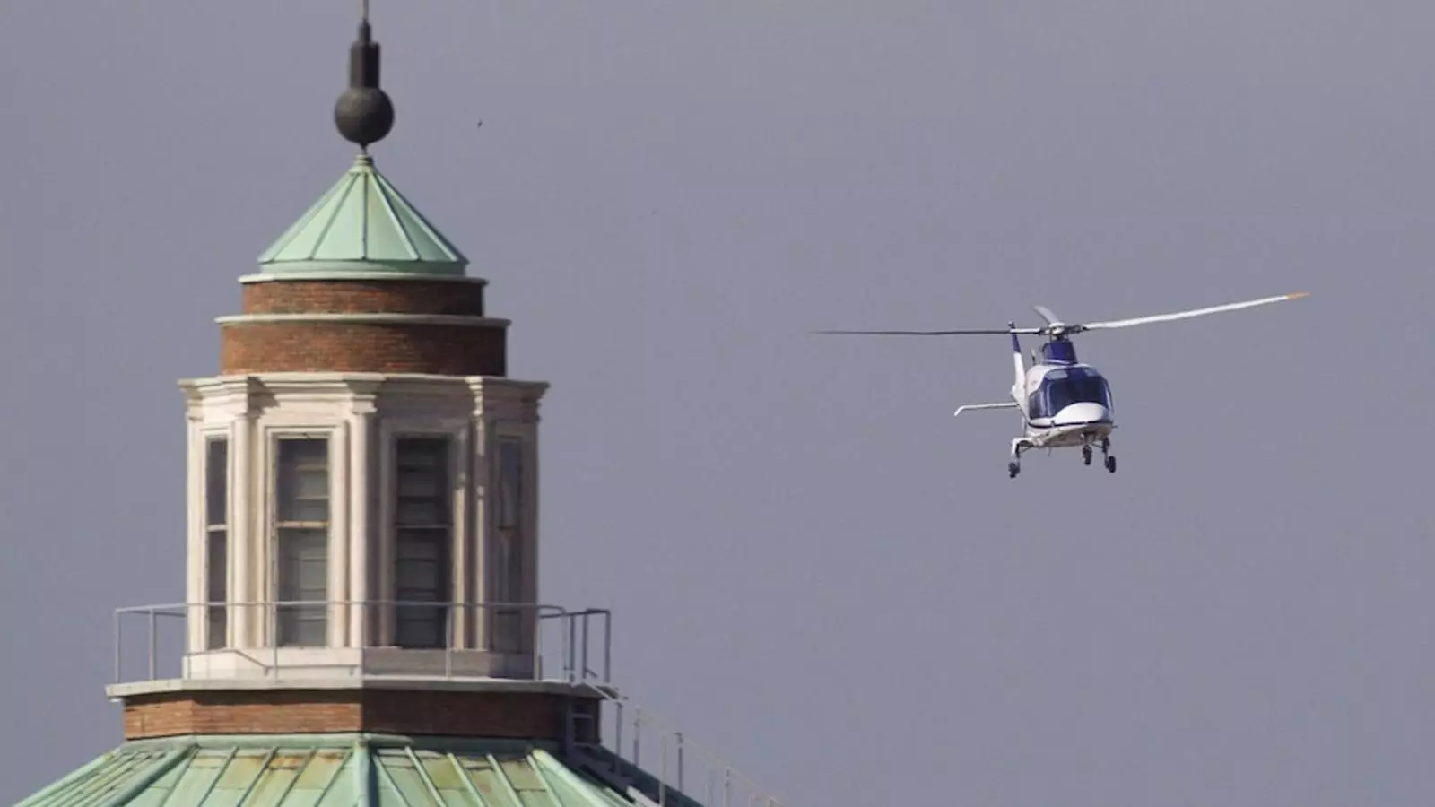 El Papa Benet XVI torna al Vaticà amb helicòpter, igual que en va marxar
