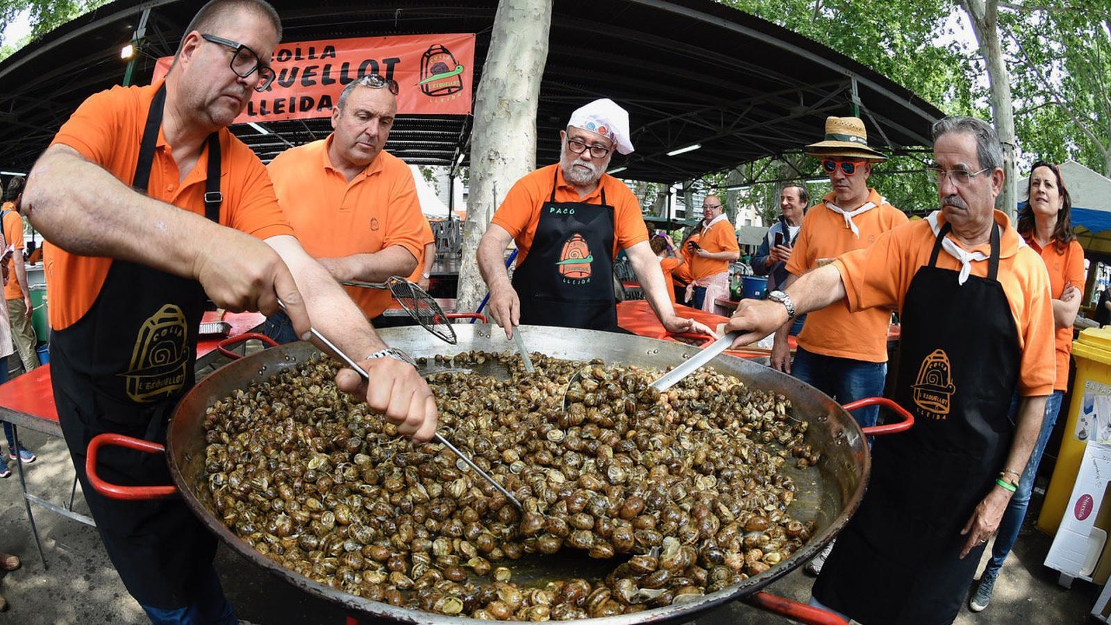 The 38th Snail Meeting will bring together 13,000 peñistas and 102 groups on May 25, 26, and 27 at Camps Elisis in Lleida.