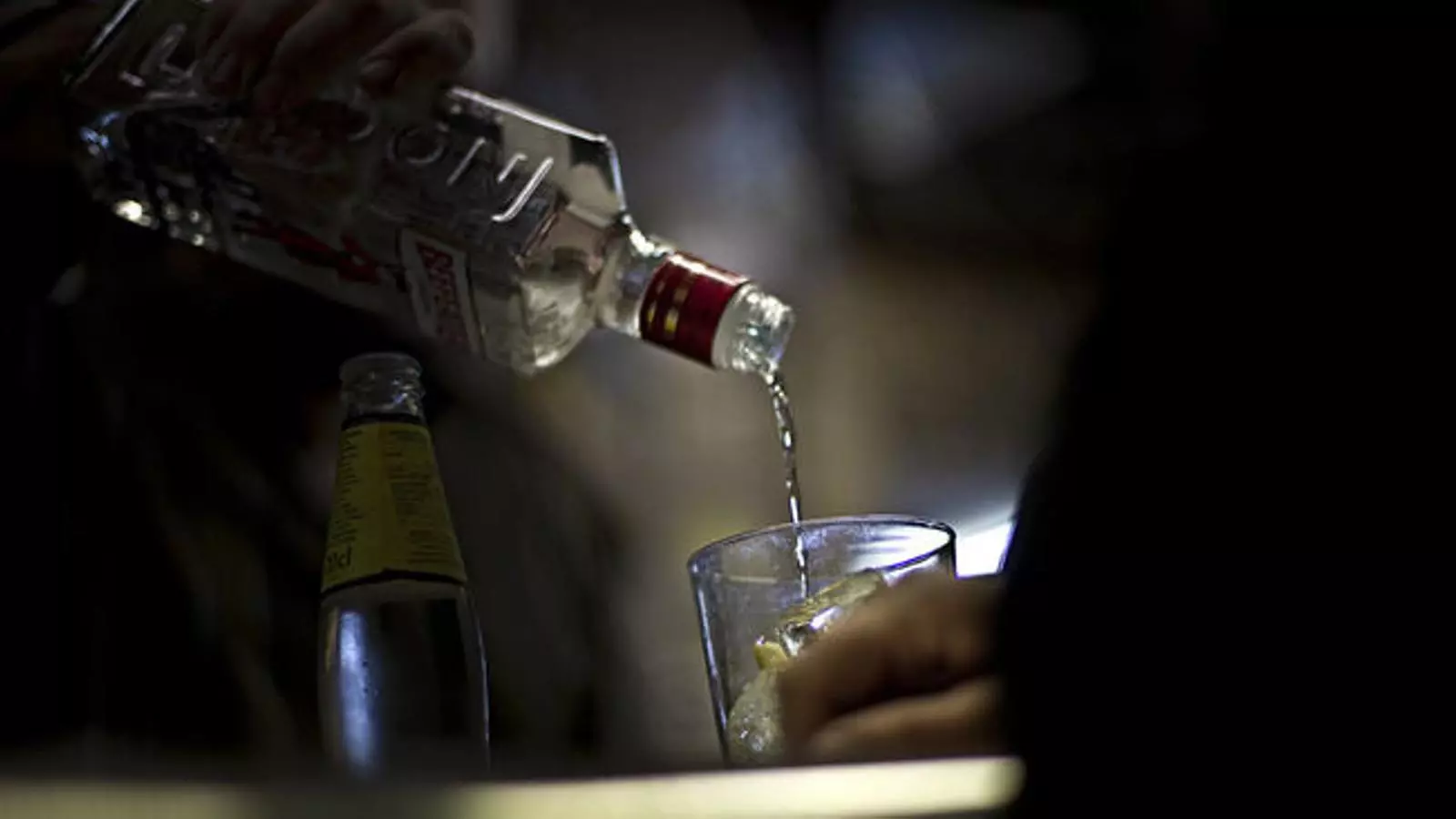 FAPA afirma que el consum d'alcohol és un problema de salut provocat per la normalització.