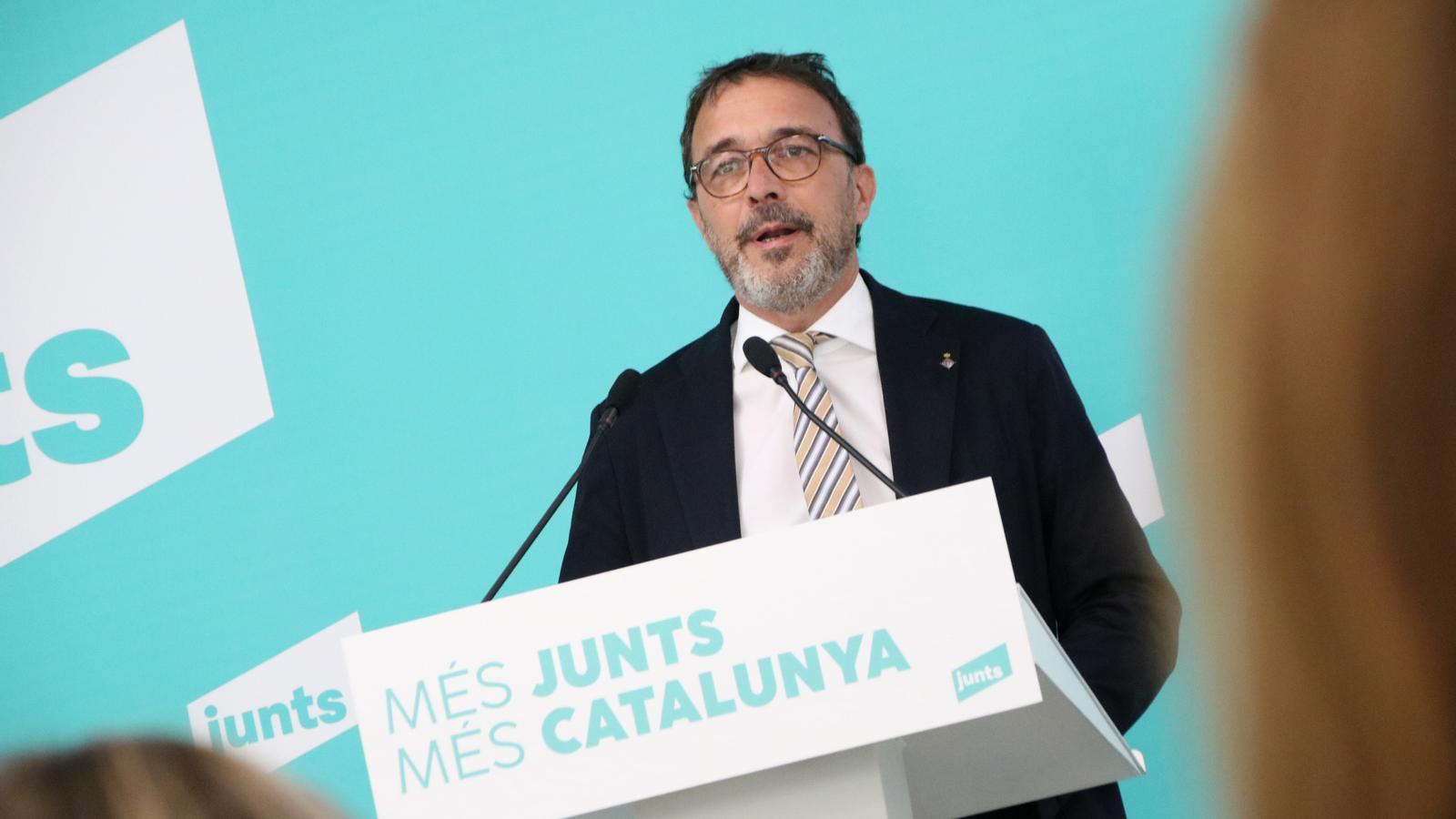 The spokesperson for Junts, Josep Rius, in the press conference of this Monday.