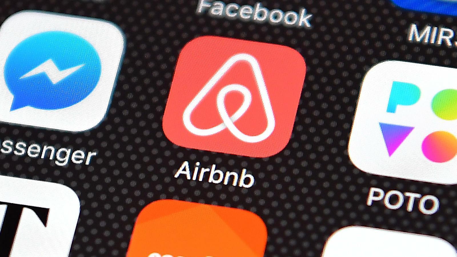 Barcelona pide ayuda legal a la UE para combatir Airbnb