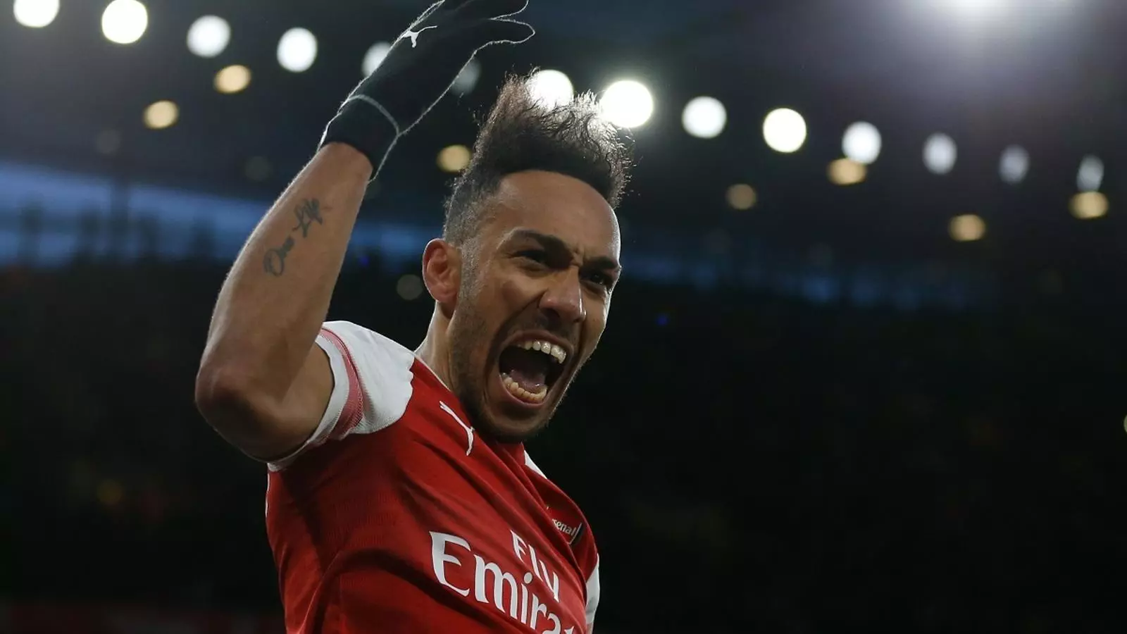 Aubameyang celebra el 2-0 definitiu de l'Arsenal contra el Manchester United