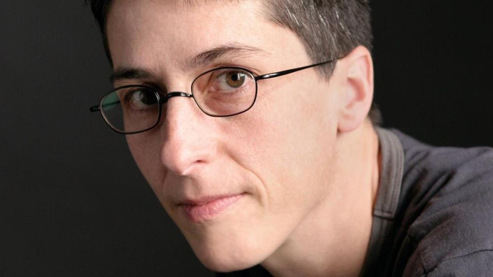 La novel·lista gràfica Alison Bechdel