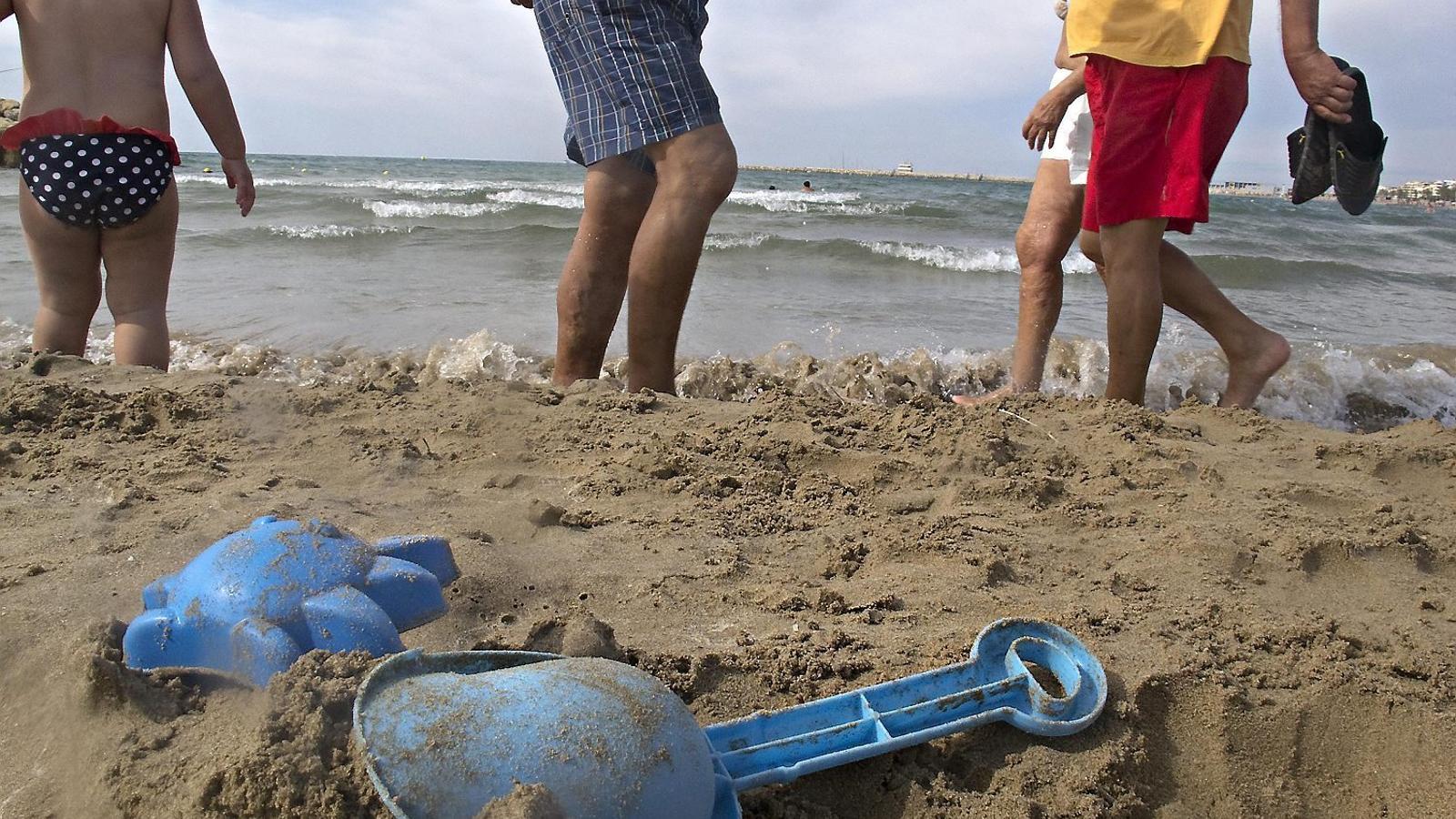 Badalona beaches closed due to unhealthy water