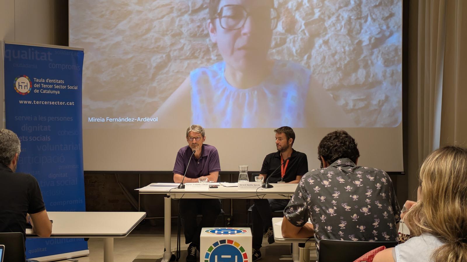 Press conference presentation of the report "Disconnected. The Catalan Digital Divide Index" by the Third Sector Social Roundtable and the UOC.