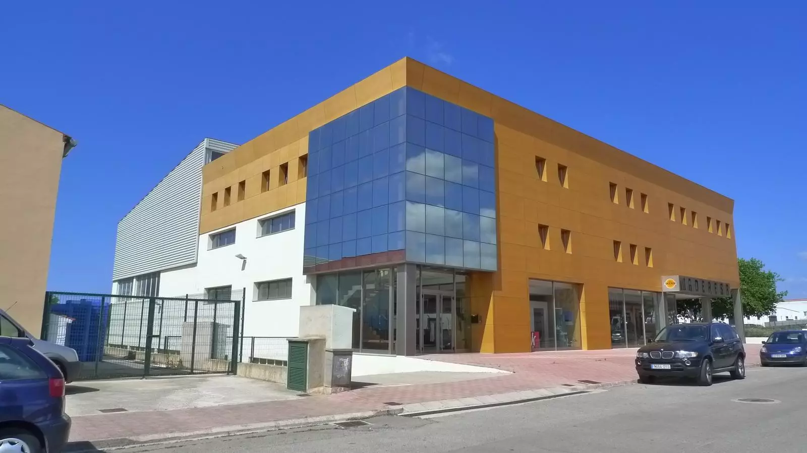 El Centre Bit d'Alaior està ubicat en el polígon industrial La Trotxa