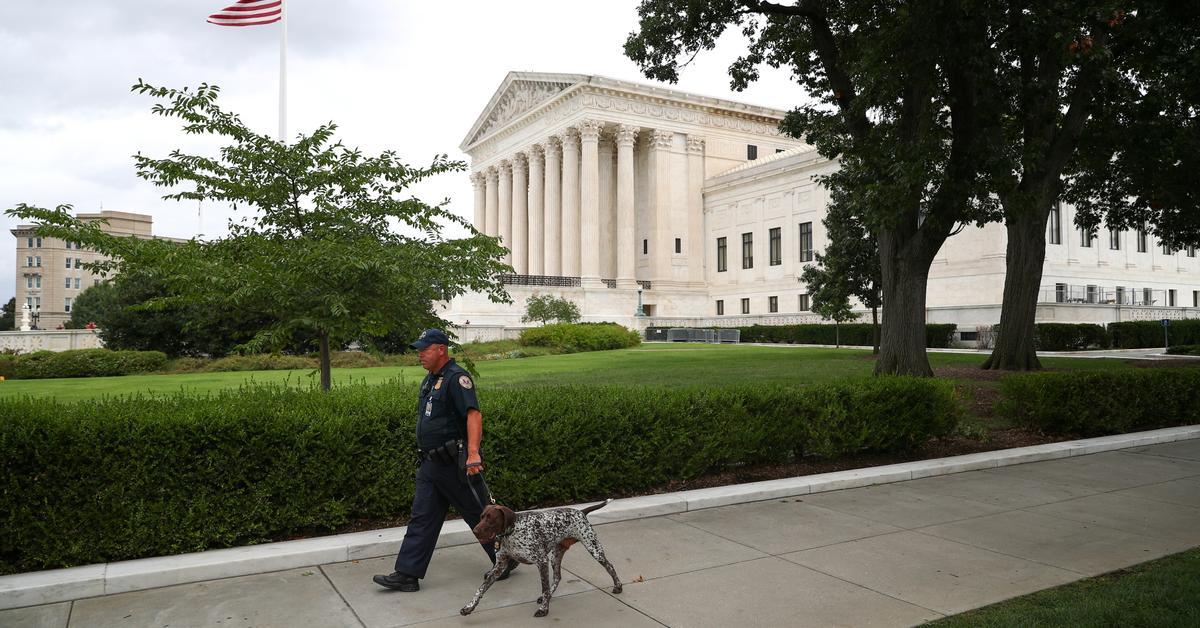 Trump: Supreme Court Backs Mass Deportations of Permit Holders