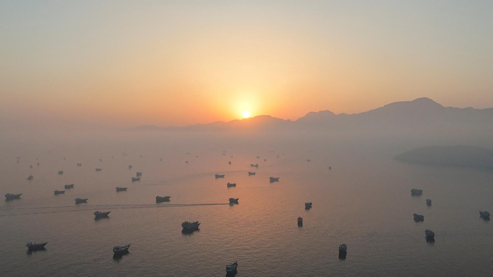Ships trapped in Hormuz off the coast of Oman.