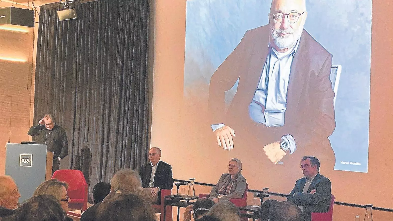 Imatge de l'homenatge al professor i periodista