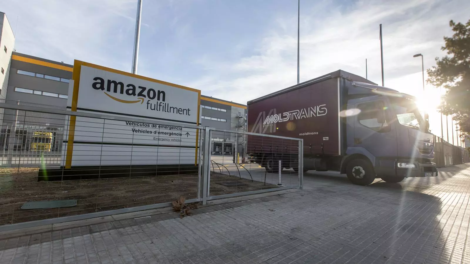 Amazon ja compta amb diversos centres logístics a Catalunya, un dels més grans al Prat.