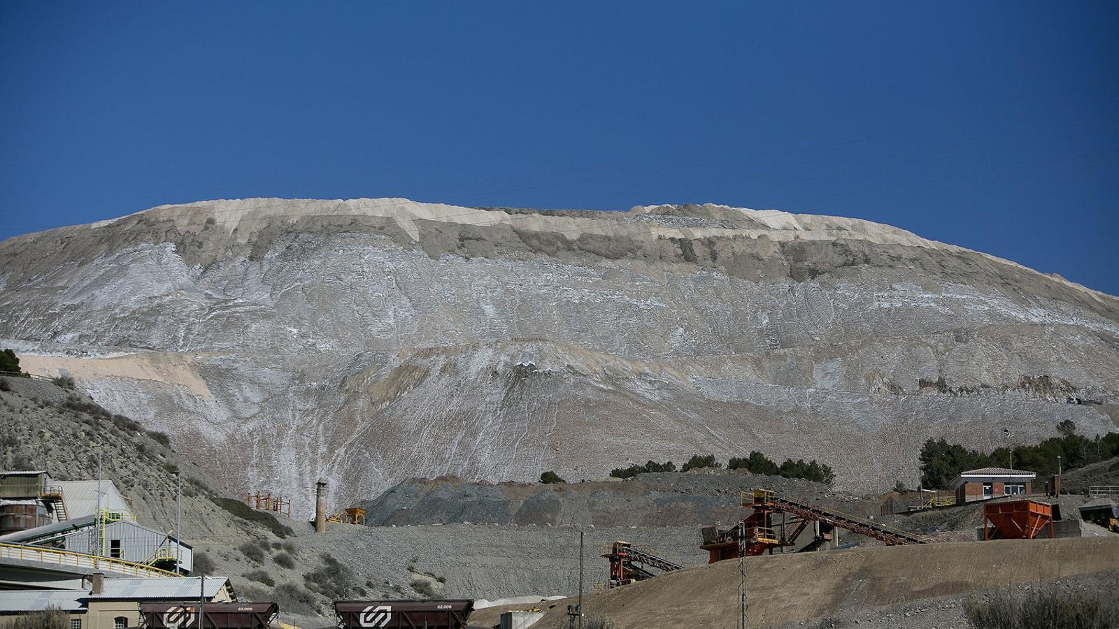The spoil tip of El Cogulló.