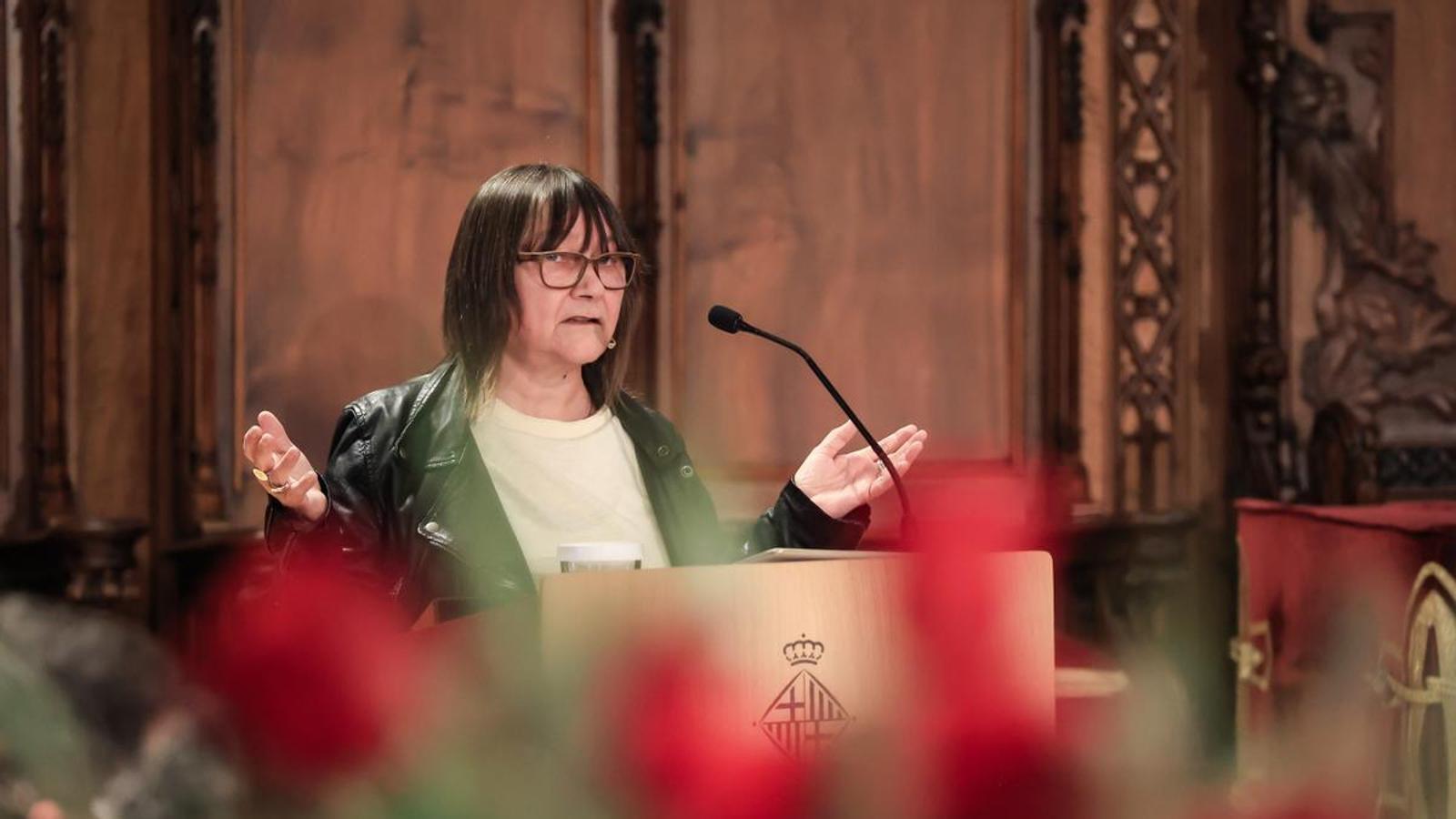 Ali Smith at the Barcelona City Hall during the proclamation of the Sant Jordi 2026 reading.
