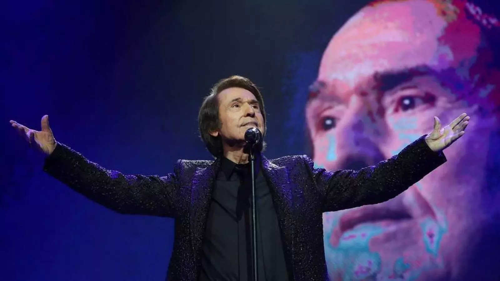 Un moment del concert de Raphael