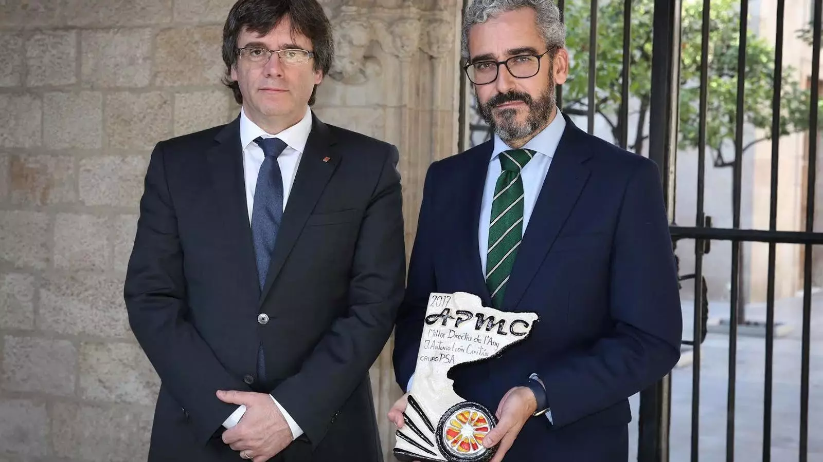 El president Puigdemont i José Antonio León Capitán